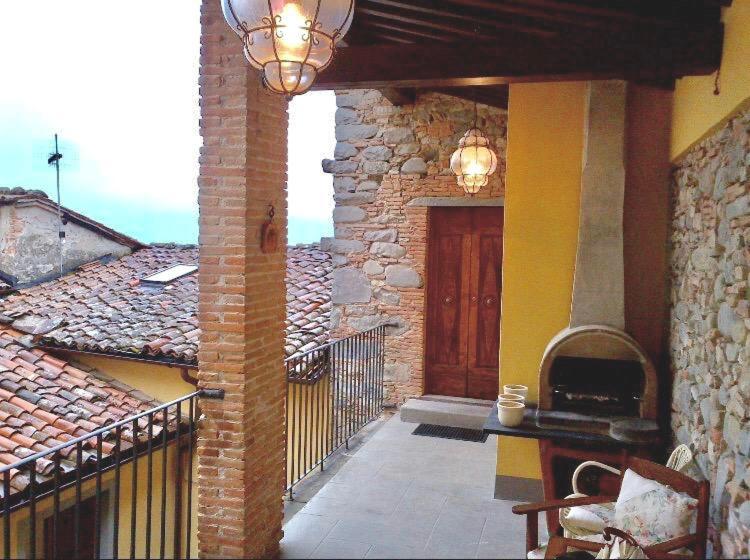 Una Terrazza Nel Centro Storico Villa Barga Exterior foto